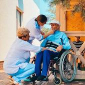 Жизнь в доме престарелых в Алматы: быт, уход и социальная среда